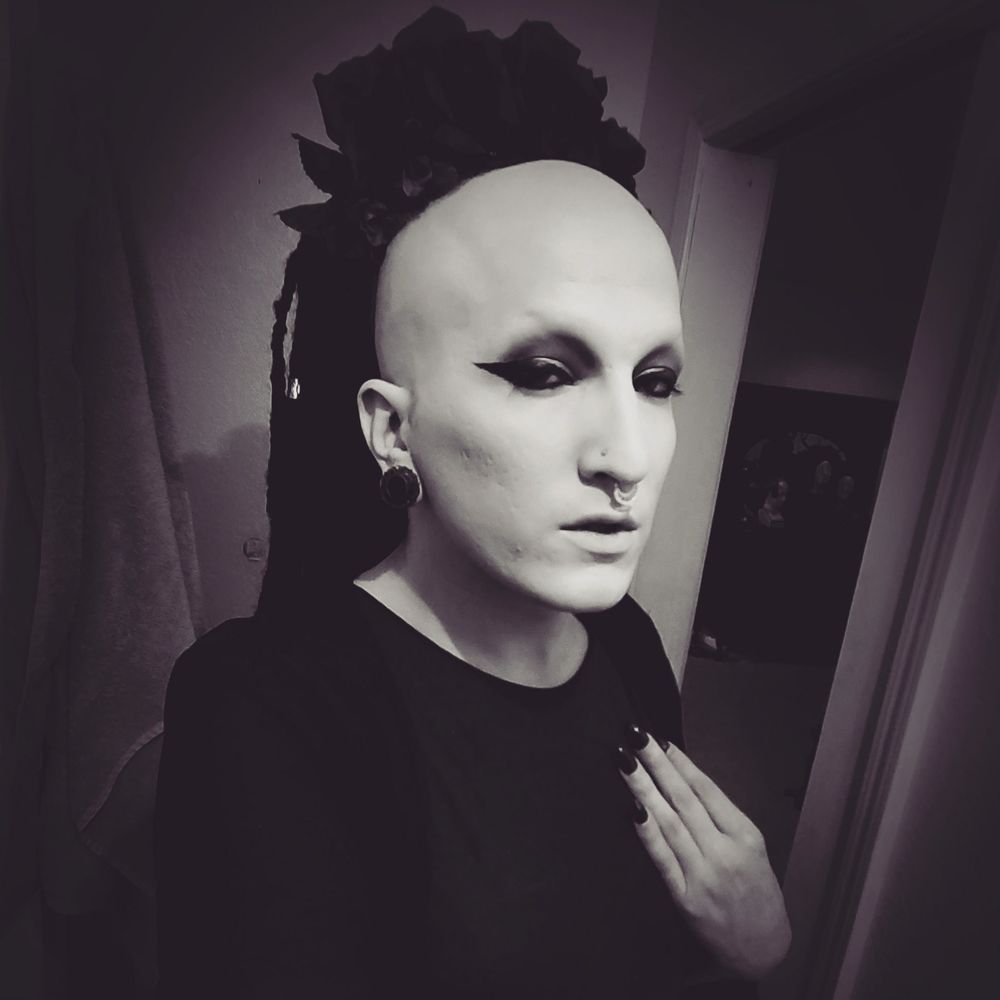 Meet your Posher, Eden